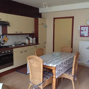 Appartement Knus Met Zijdelings Zeezicht, Oostende