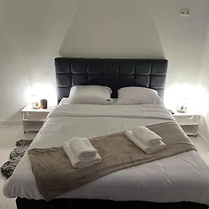  Apartamento Prachtige In Centrum Met Badkamer !